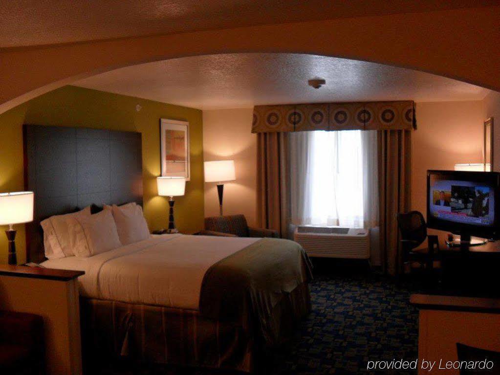 Holiday Inn Express And Suites Urbandale Des Moines, An Ihg Hotel Zimmer foto